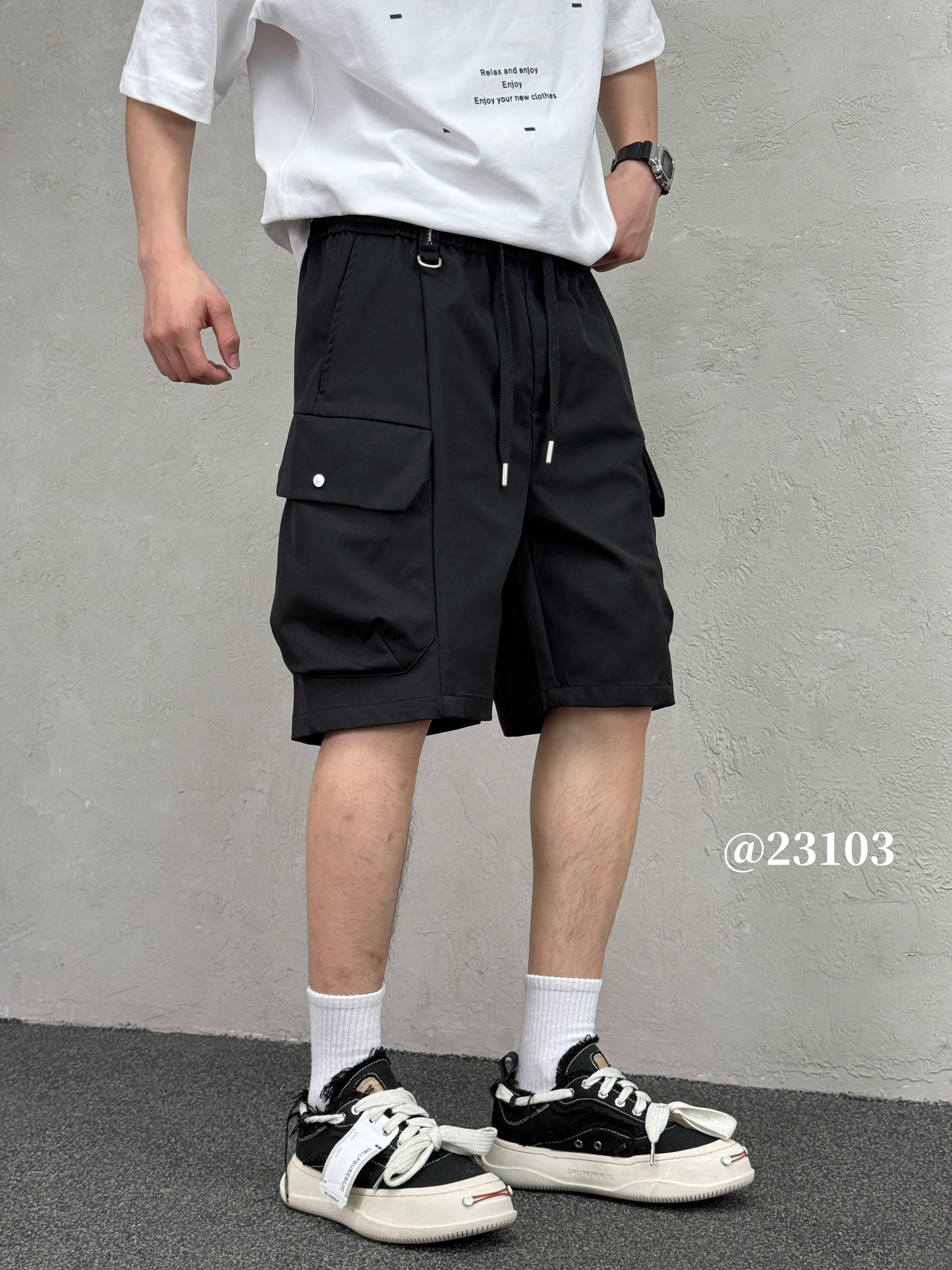 Pocket Cargo Shorts In Black 23103