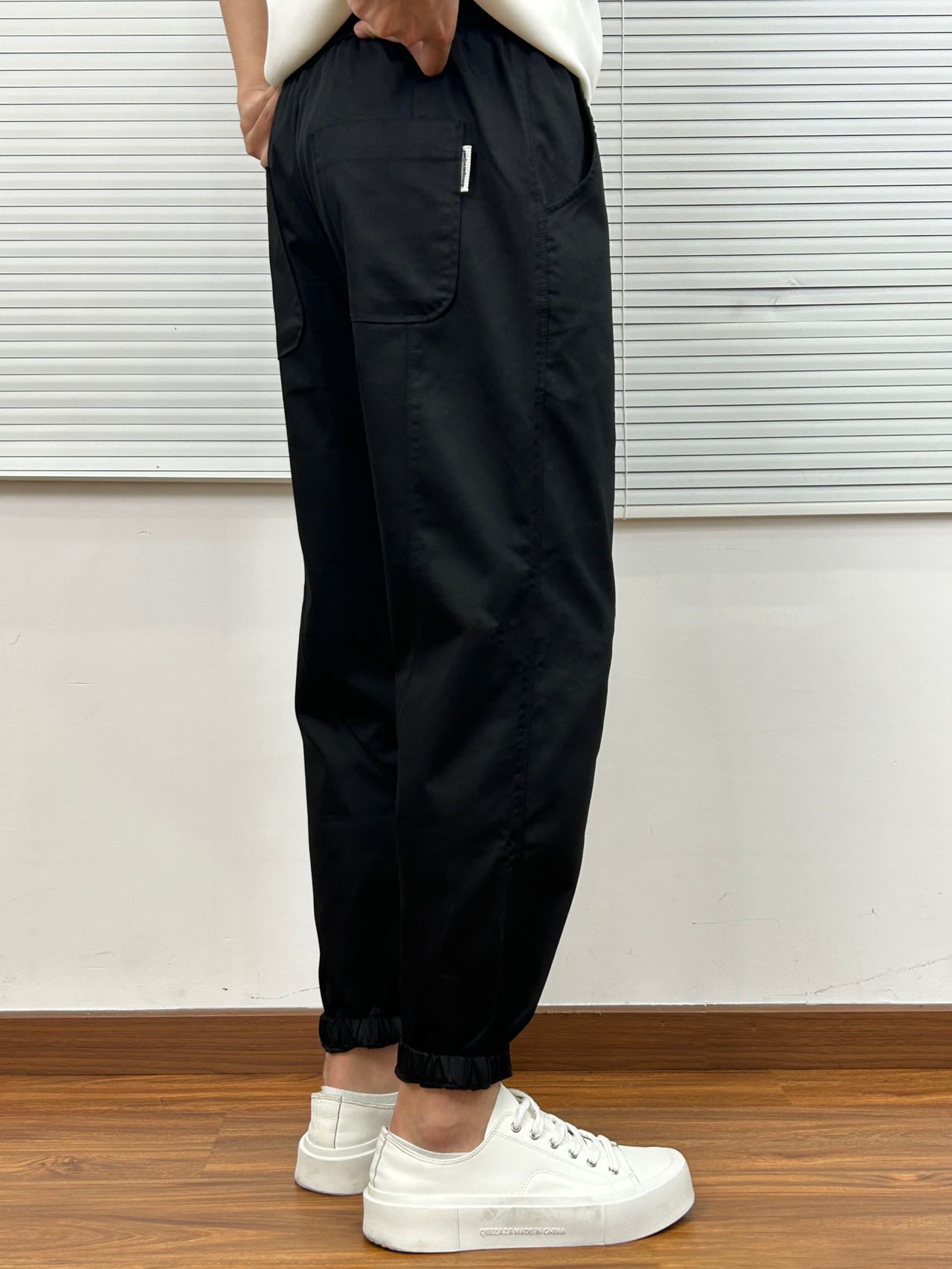 Black Cargo Pants 7012