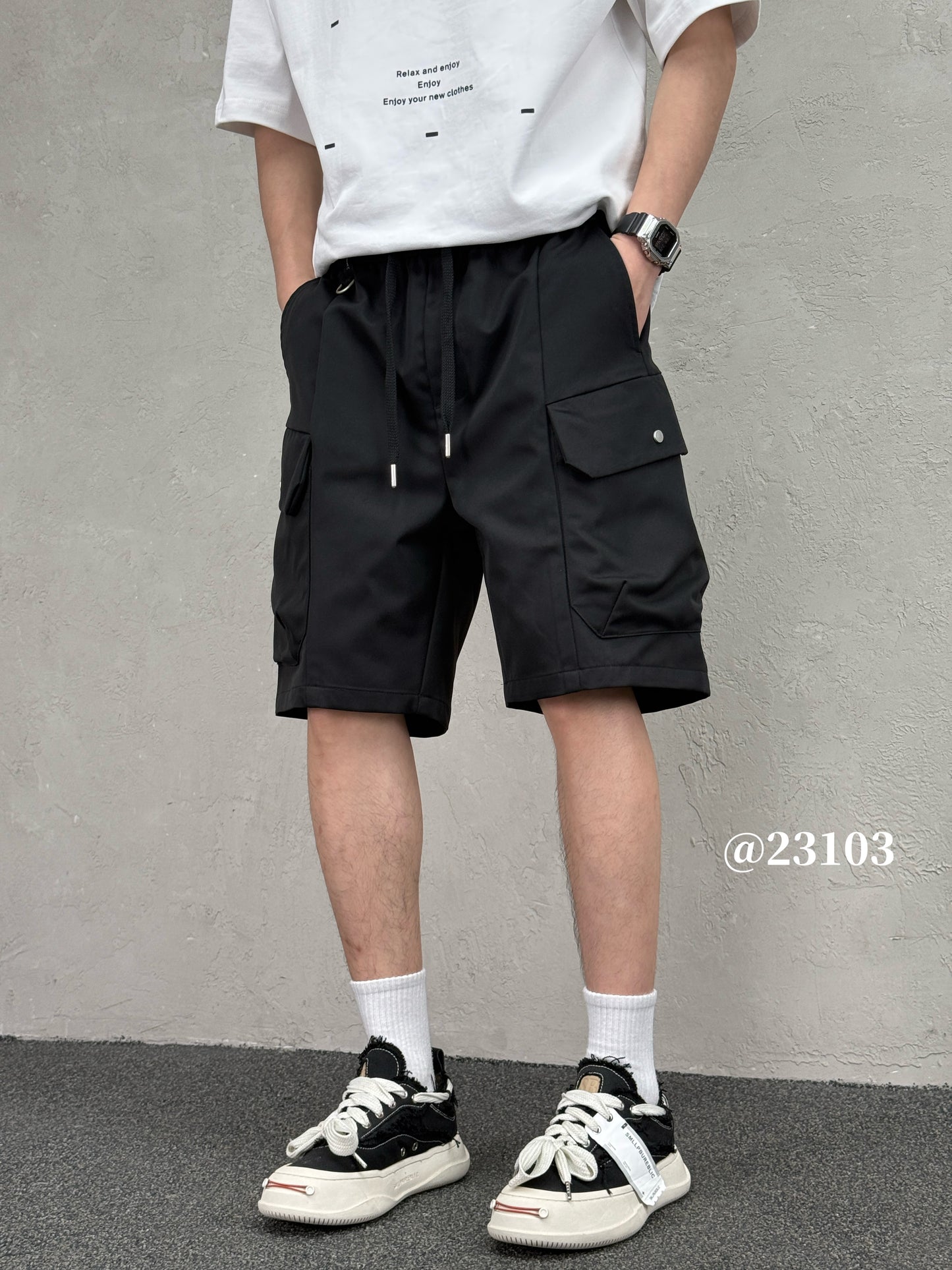 Pocket Cargo Shorts In Black 23103