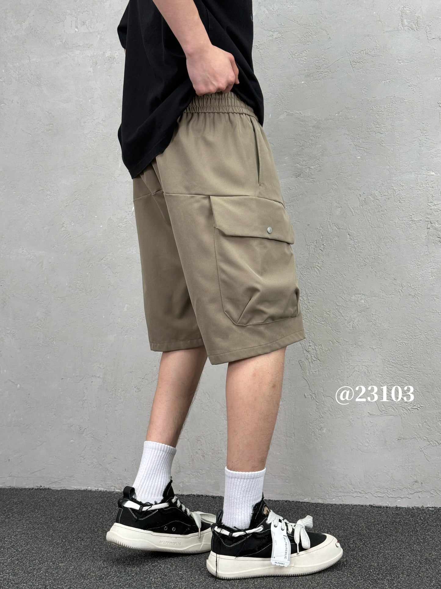 Pocket Cargo Shorts In Khaki 23103