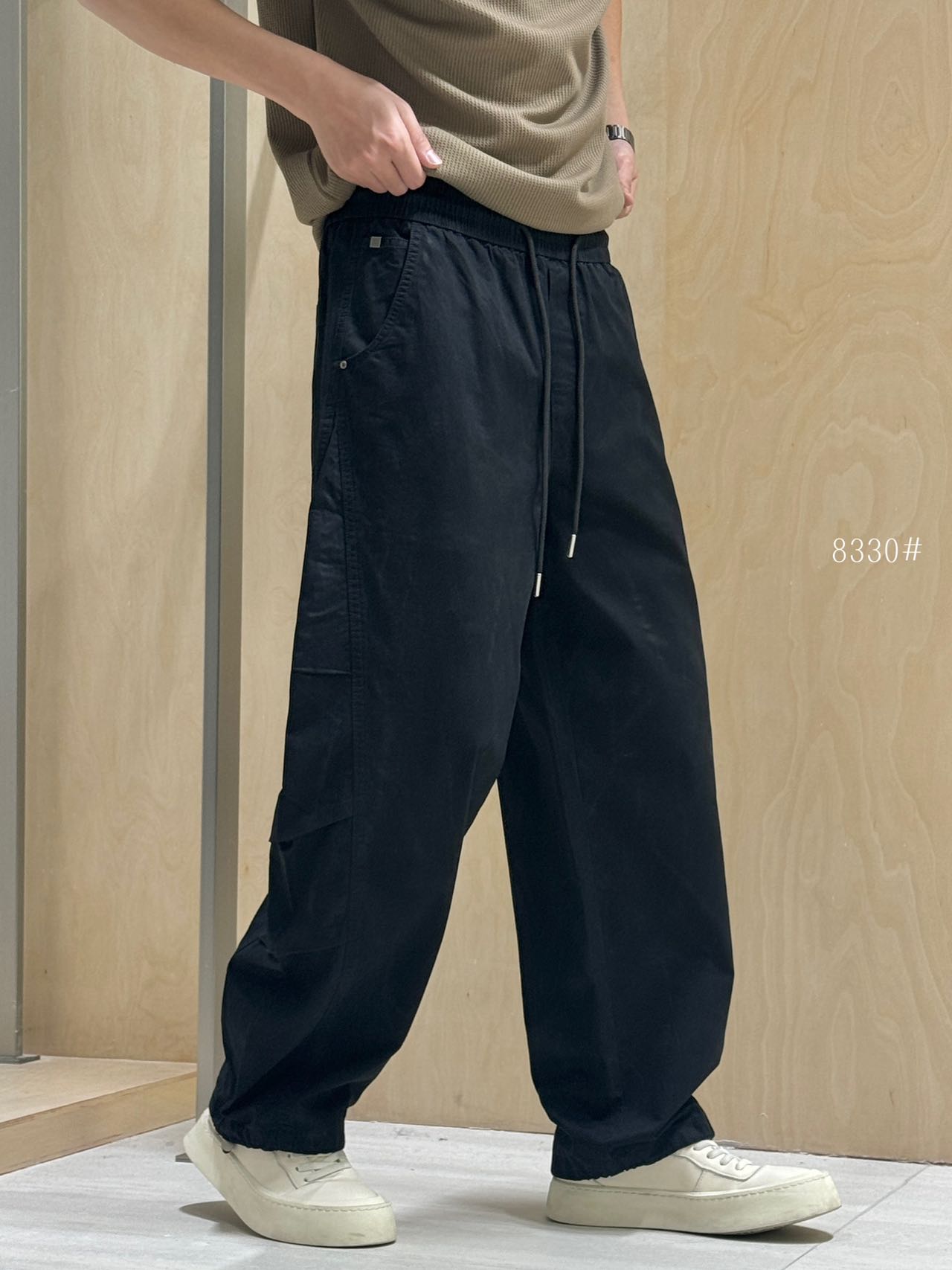 Black Lightweight Cargo Pants 8330